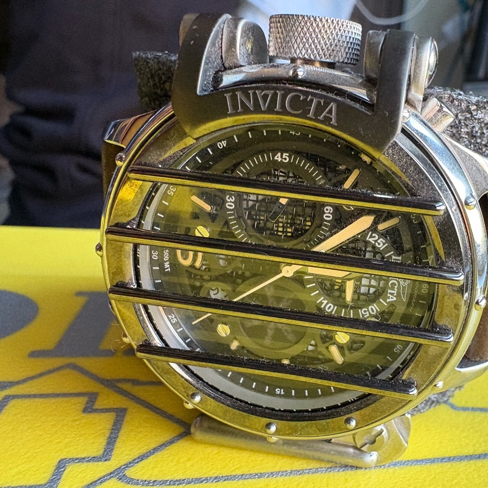 Invicta Men's Silver and Brown Chronograph Watch - Picture 2 of 8